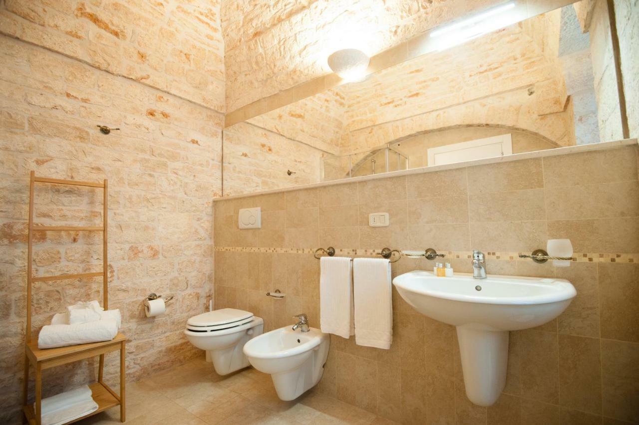 Pietre In Aria * Noci